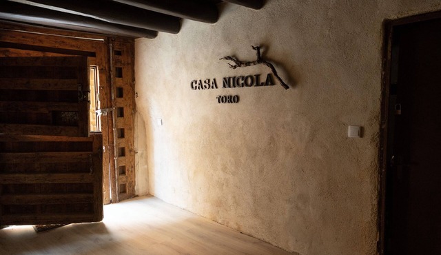 16th century house with subway cellar located in the old town of Toro.