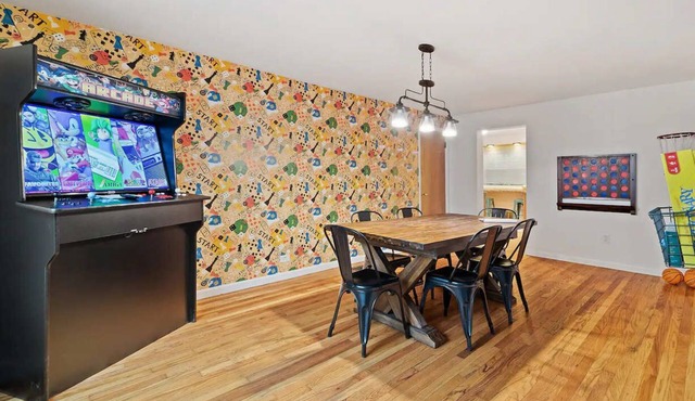 17,000 Arcade Games + park views at the Game Room!