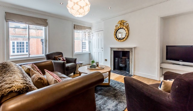 17 Blake Street - sleeps 7 guests in 3 bedrooms