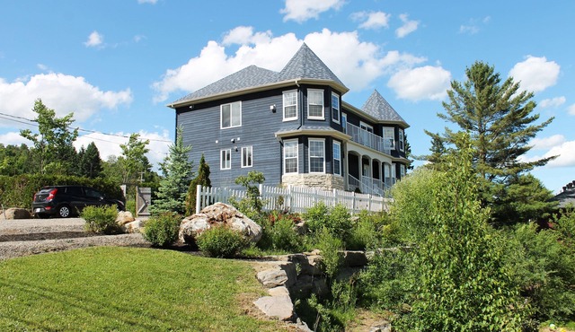 17 - Breathtaking view, Splendid property in Saint-Sauveur
