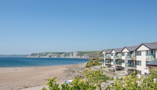 17 BURGH ISLAND CAUSEWAY, family friendly in Bigbury-On-Sea