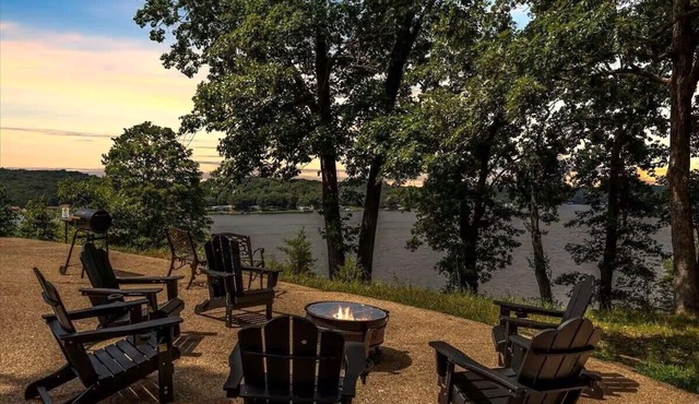 17 Lakefront Acres, Private Dock, Firepit, Pool Table, Kayaks, Fishing