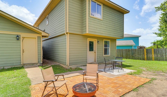 17 Mi to Dtwn Austin: Family Home w/Patio!