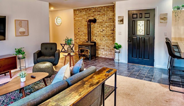 17 Min to NRG, Private, Grill, Huge Yard, Cozy