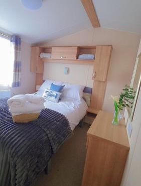 17 Ruby Atlas Monreith