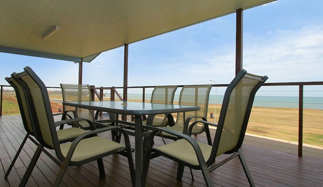 17 Sea Esplanade, Elliott Heads