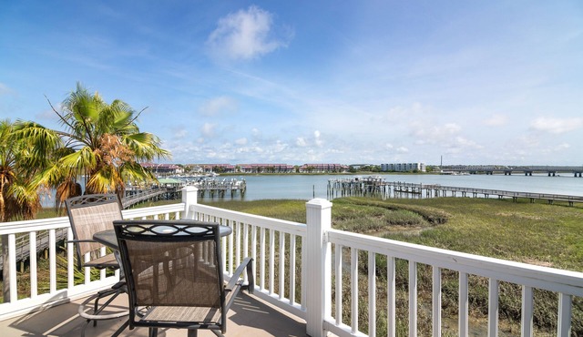 17 Turtle Bay - Riverfront Townhouse Next to the Pool - End Unit