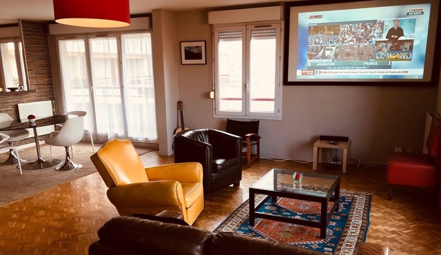 170 m2 5 minutes from the "old Lyon" district