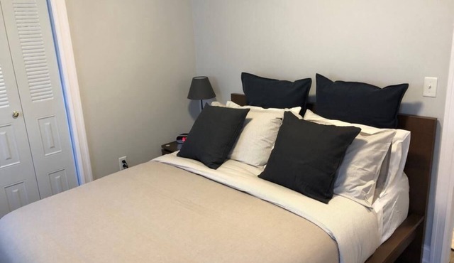 1703 1D · Outstanding 1bed Apt/20 min to NYC-Parking Avail