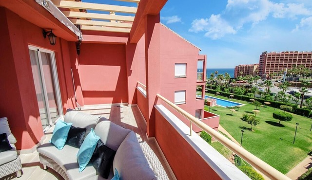 170m² Penthouse with Sea View with Pool, Wi-Fi & Terrace
