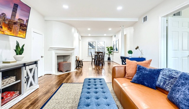 1718 Fairview 2KING/1BA Bottom Apt Duplex Pets Ok!n10 FURNISED APARTMENTS ONSITE