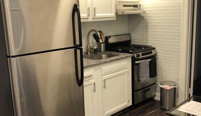 1721 5C · Fantastic 2bed Apt/Parking Available -20min to NYC