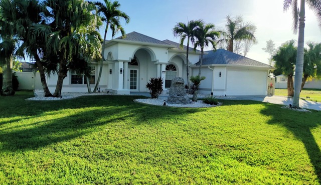 1750 ft² villa with solar, as well as electric heated pool and south exposure