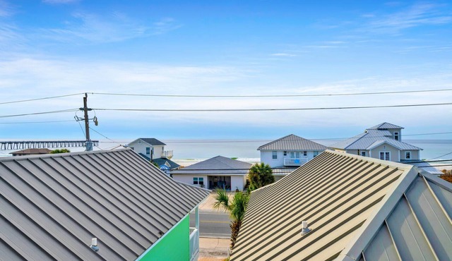 175yds 2 Beach~3rd Fl GulfViews~NBH Pool~Walk 2 PierPark~Sea-Questered