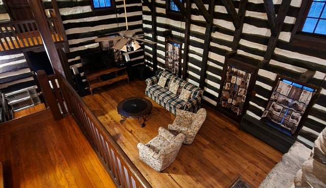 1798 historic log cabin and 3 acres in Gettysburg you can rent privately.