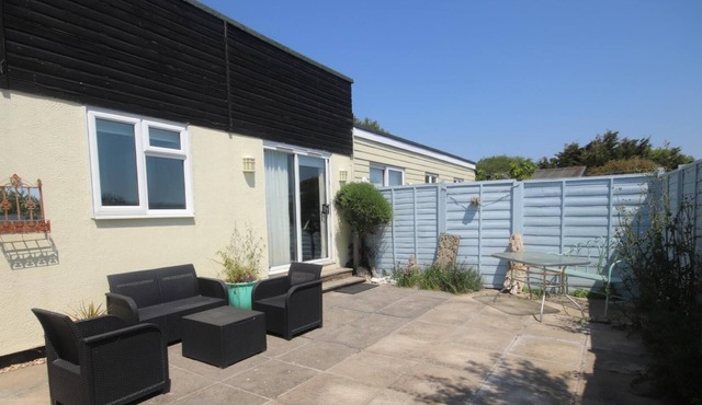 17H Medmerry Park 2 Bedroom Chalet