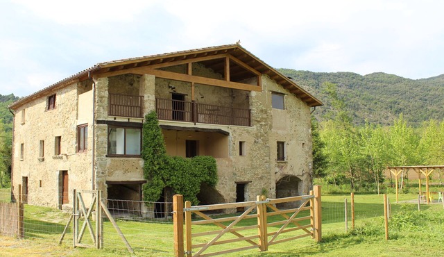 17th Century House (Full rental) 10 people
