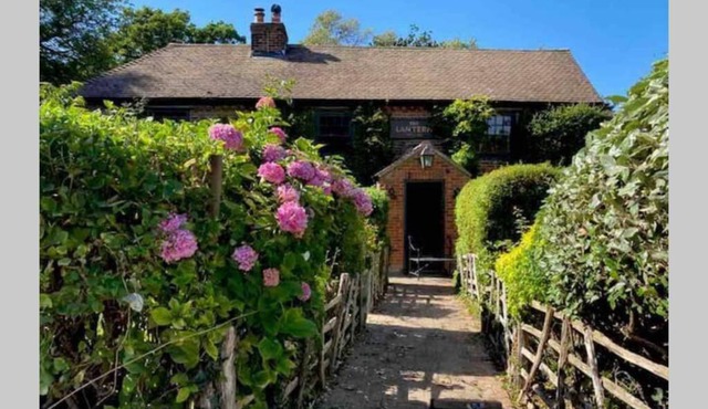 17th Century Boutique Getaway in the Countryside