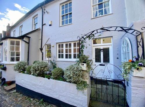 17th century Coach House - Pet & Family Friendly