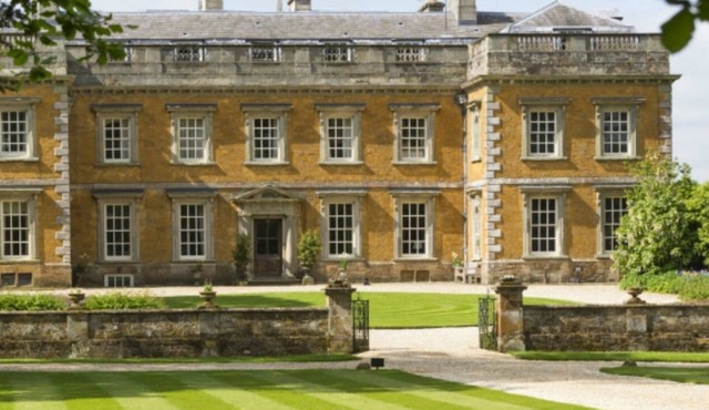 17th Century Cotswolds Cottage