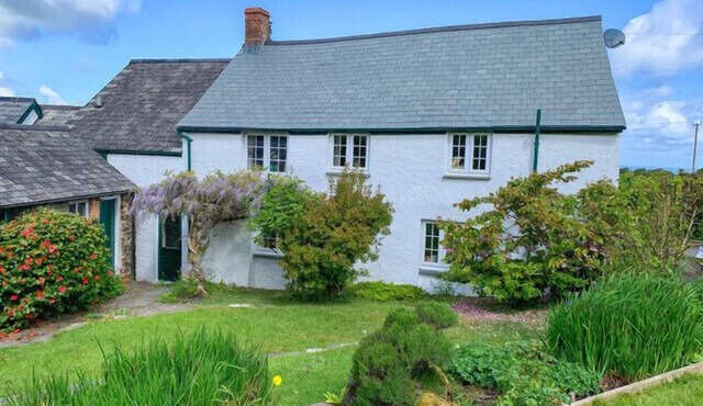 17th Century cottage near the picturesque village of Clovelly