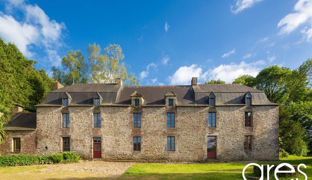17th-century family manor house, 400 m2, for real relaxation in the countryside