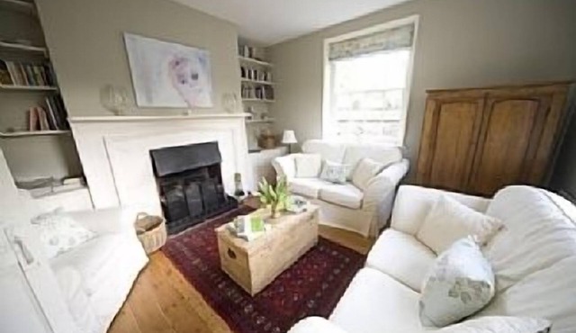 17th Century Listed Self-Catering Cottage