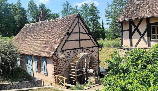 17th century mill with heated swimming pool near Sancerre
