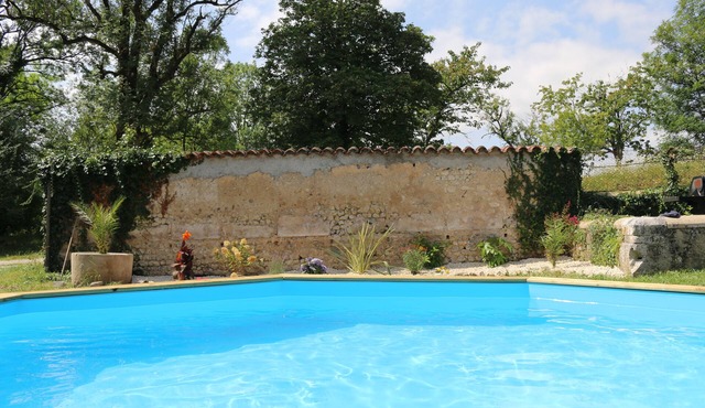 17th Century Pretty Cottage with pool