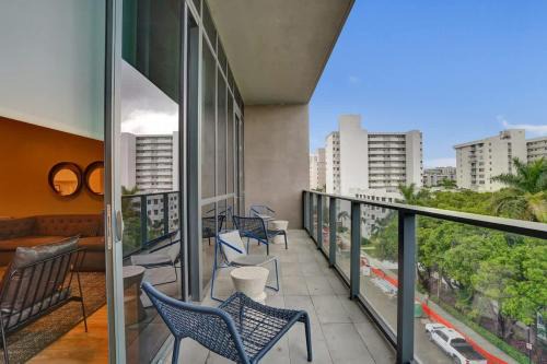17WEST Spacious 3BR Apartment with Balcony 501