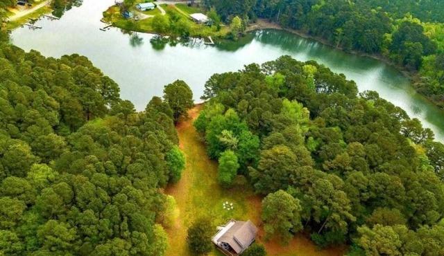 18-Acre Waterfront Sanctuary: Peace & Privacy