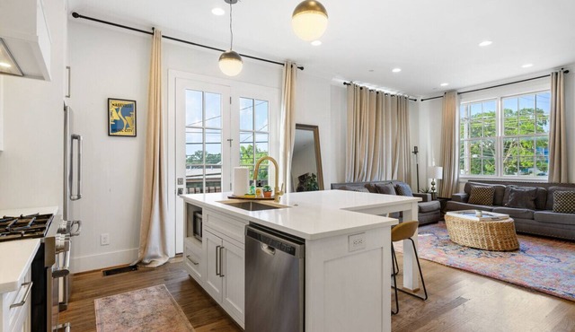 18 Bed Downtown View Walk To Broadway