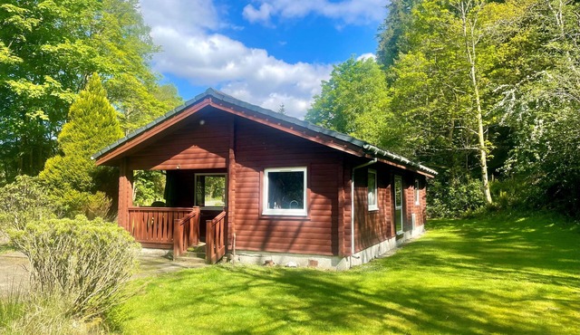 18 Lamont Lodges - a lodge that sleeps 6 guests in 3 bedrooms