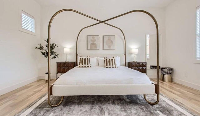 18- Luxe Modern Home- The Music City Collection