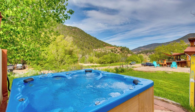 18 Mi to Telluride: Mtn-View Home w/Hot Tub!
