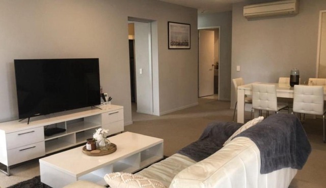 #18 Outlook Caloundra, Modern, Town Centre