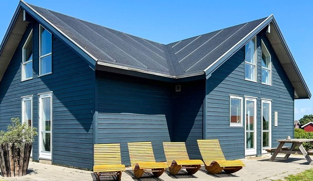 18 person holiday home in Harboøre