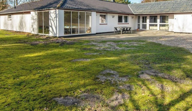 18 person holiday home in Rømø-By Traum