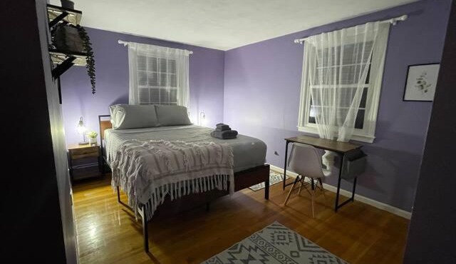 #18 Stylish Fancy Room in Hearth Of Waltham!