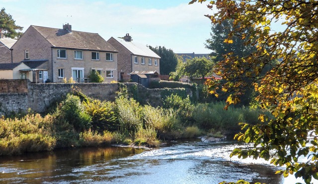 18 THORNGATE WYND, pet friendly, with open fire in Barnard Castle