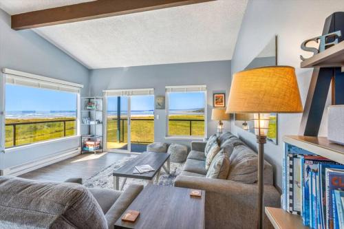 180 Degree Pacific Ocean Moclips River Views