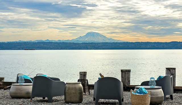 180 feet of low bank waterfront! Seclusion with incredible views of Mt Rainier