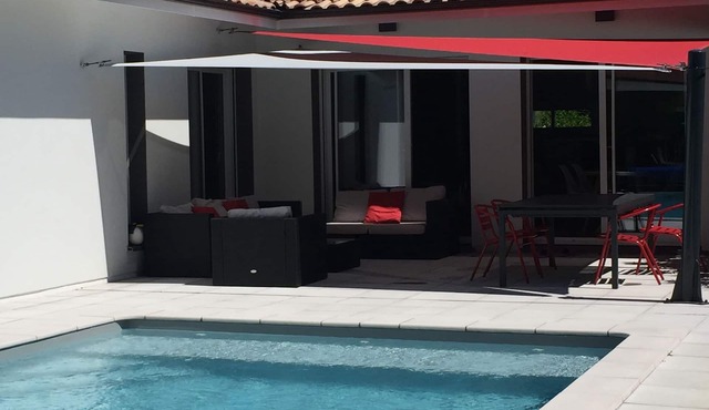 180 m2 family villa at the gateway to the Médoc between Bordeaux and Lacanau