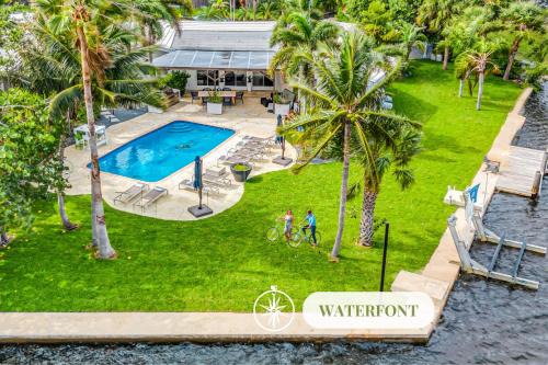 180 of Waterfront Heated Pool Walk To Beach Paradise Point Key RESIDENCES