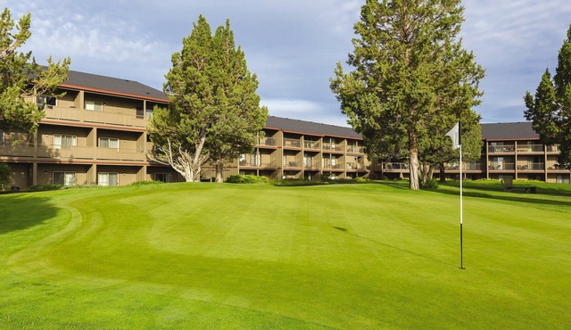 1800 acres with abundant wildlife!