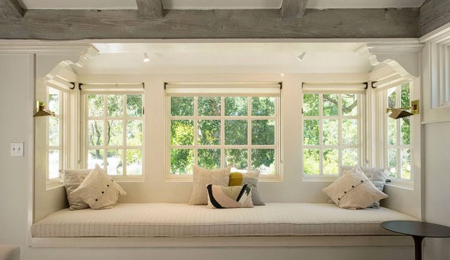 1800 Farmhouse at Picturesque Vineyard