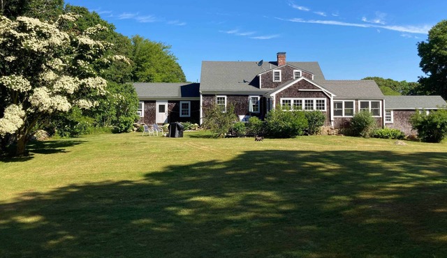 1800s Farmhouse on 6 Acres Private Beach Pickleball
