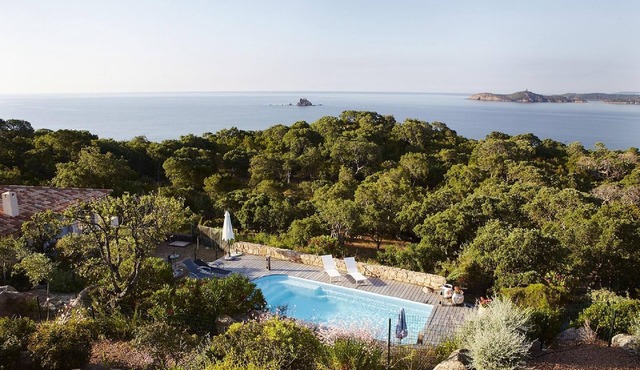 180° view of Pinarello Bay Heated pool Private access to cove 5/7 rooms