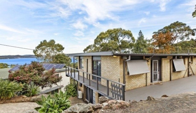 180° Water Vista With Outdoor Spa