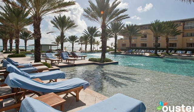 180m2 suite in a 5 star luxury by the sea